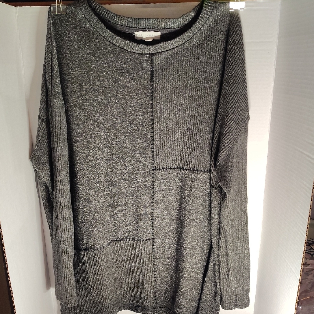 Coco & Jaimeson Women's Gray Patchwork Crewneck Long Sleeve Shirt Size Large